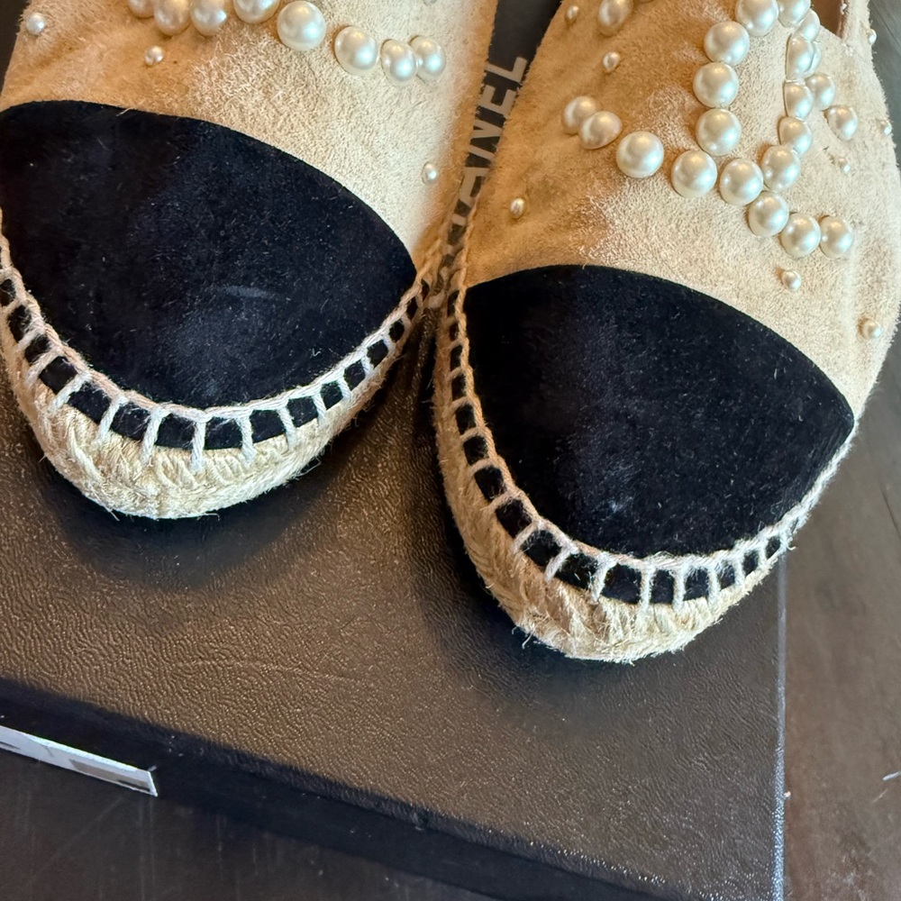 Chanel Beige and Black Espadrilles w/ Pearl Accents - Picture 2 of 9